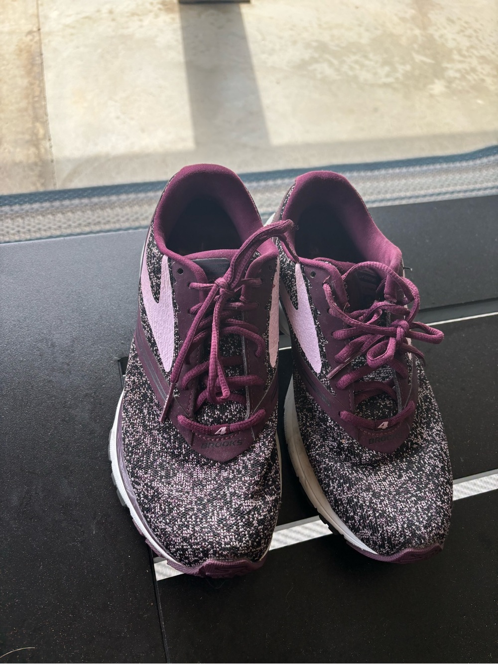 Brooks Women's Burgundy and Pink Running Shoes - Lightweight Comfort size 9 - Picture 2 of 5